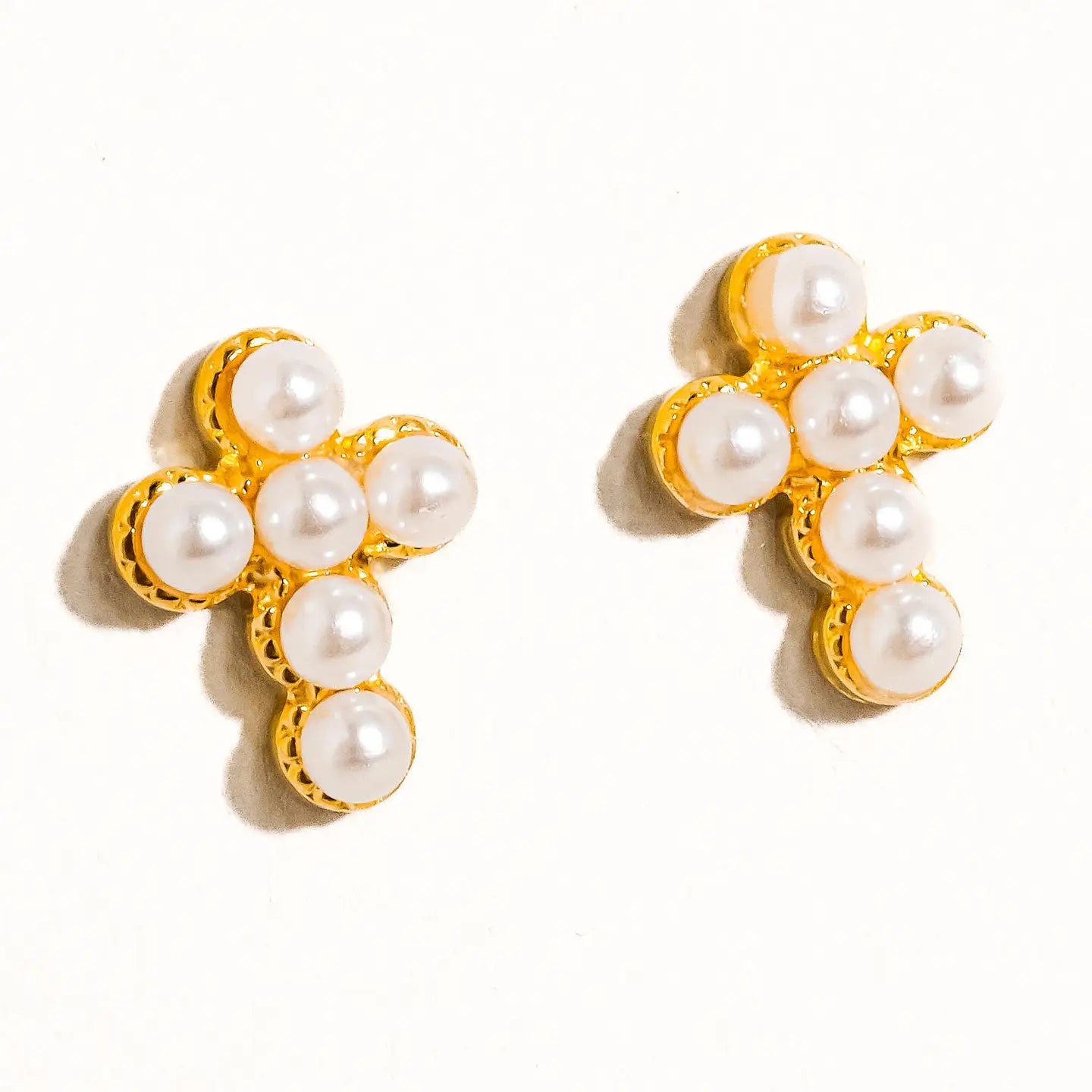 Telo Pearl Cross Stud Earrings