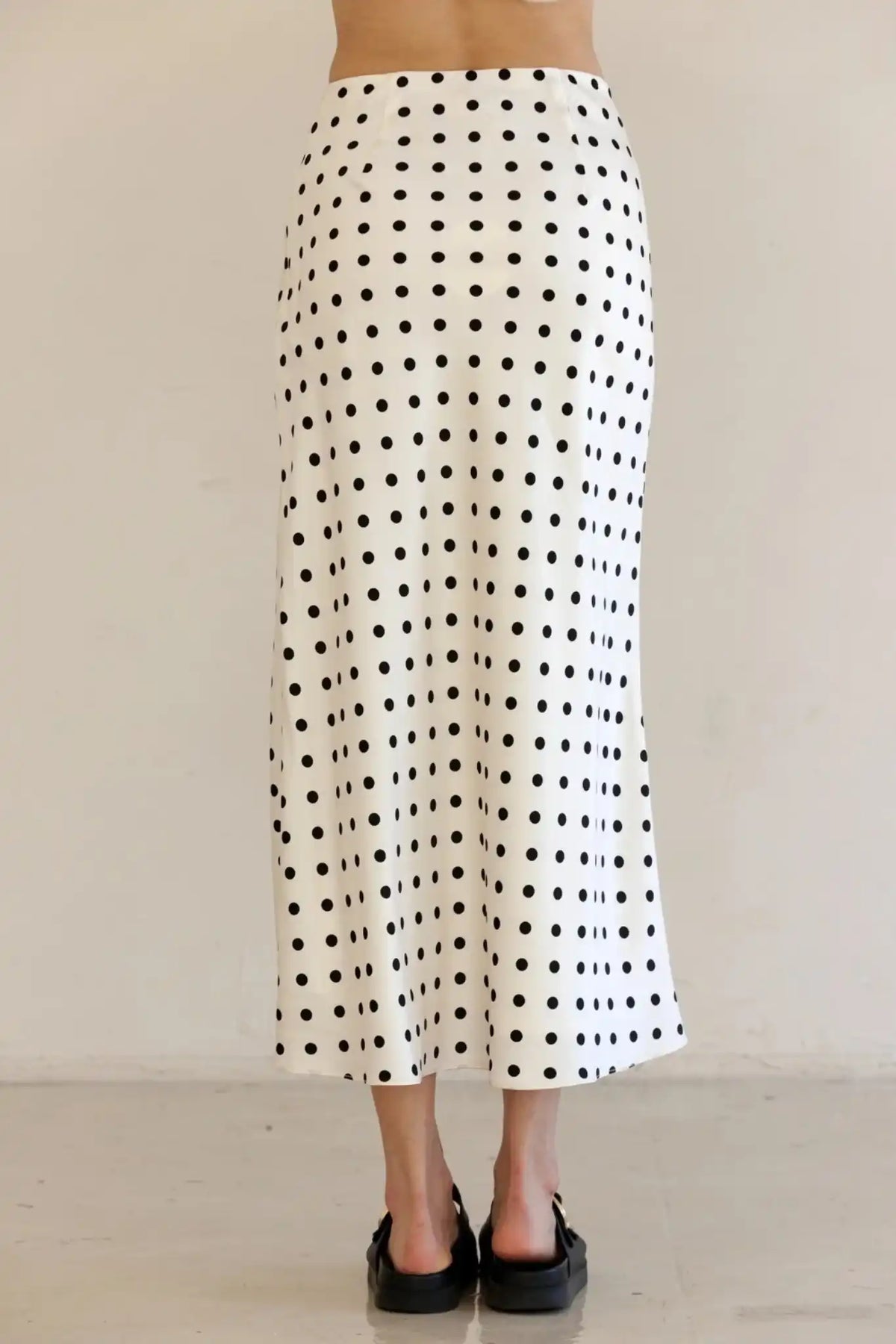 Storia Women's Polka Dot Satin Midi Skirt in Ivory/Black Dot