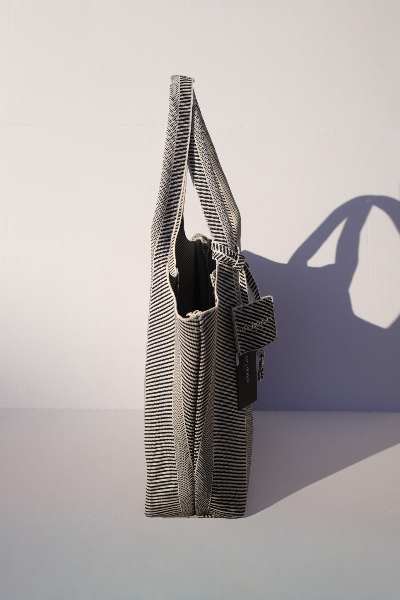 Ilse Jacobson: Knitted Bag in Cream/Black