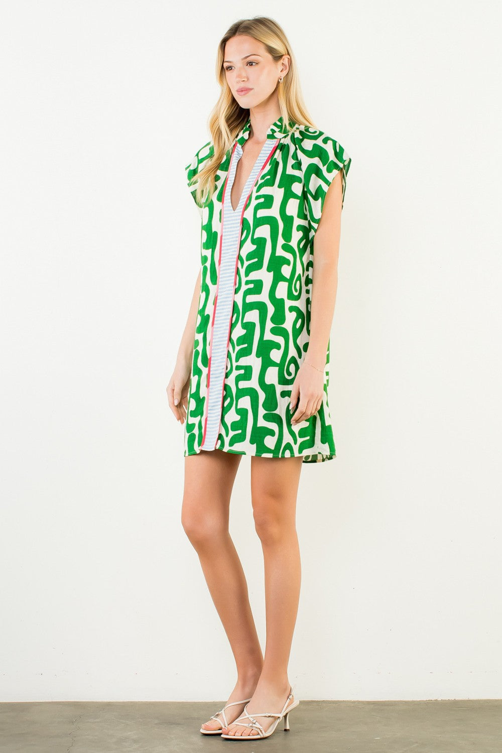 THML: Short Sleeve pattern v neck dress J. Cole Shoes THML: Short Sleeve pattern v neck dress J. Cole Shoes