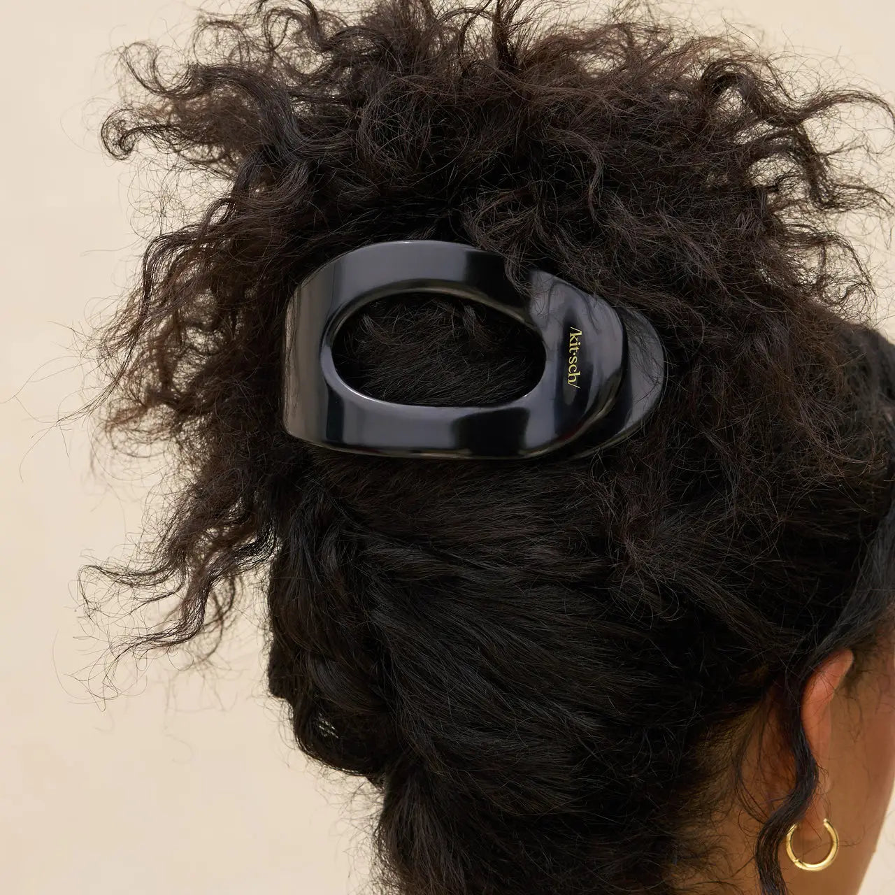 Kitsch: Large Plastic Flat Cloud Clip Black