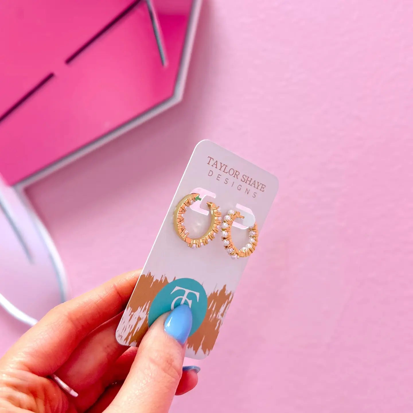 Taylor Shaye Designs: Kirby Pearl Huggies