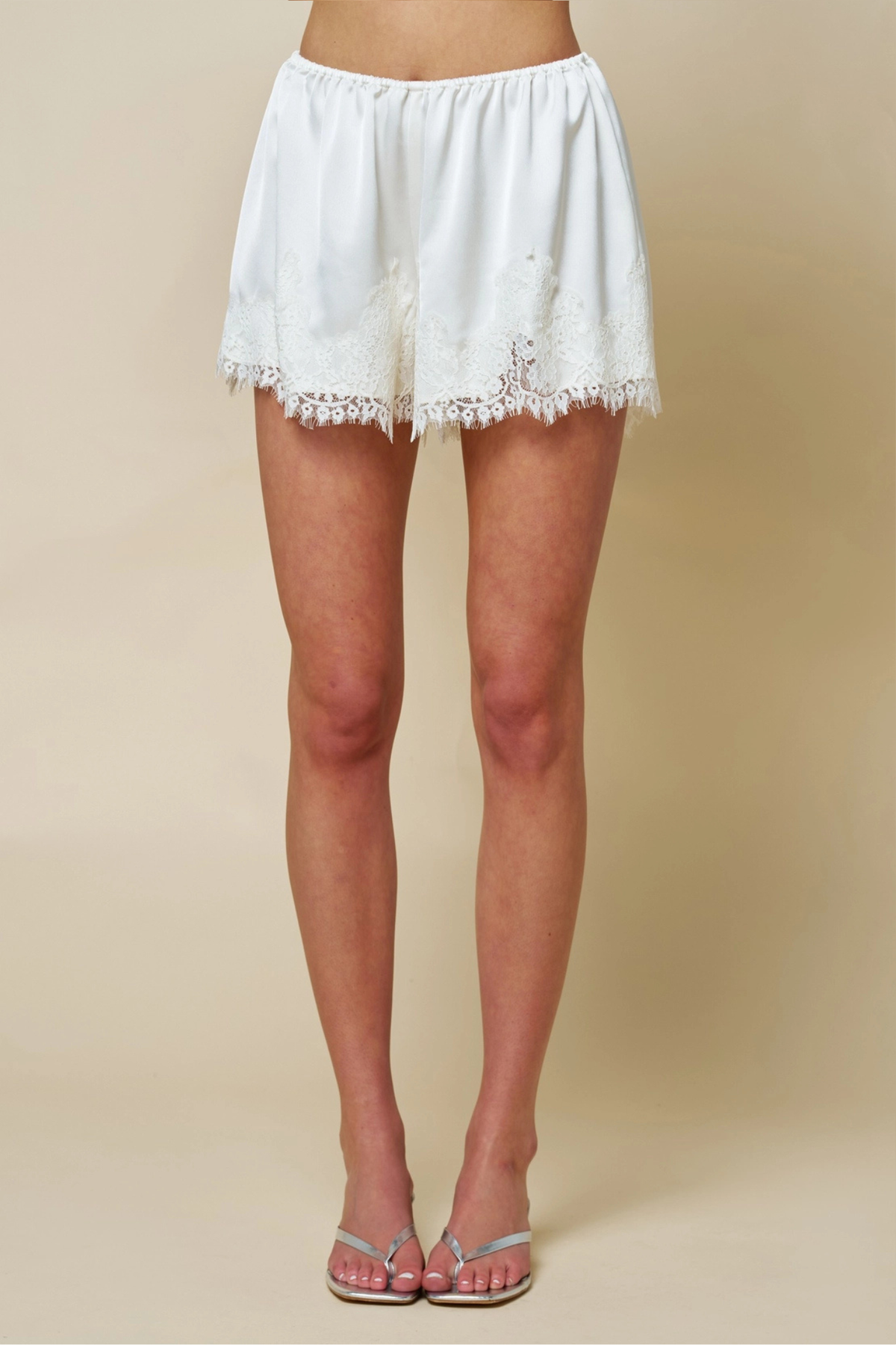 lace cream shorts