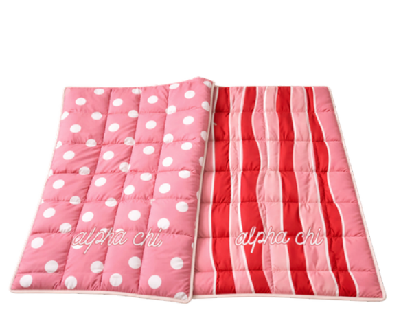 Duo Threads: Reversible Quilted Down Blanket