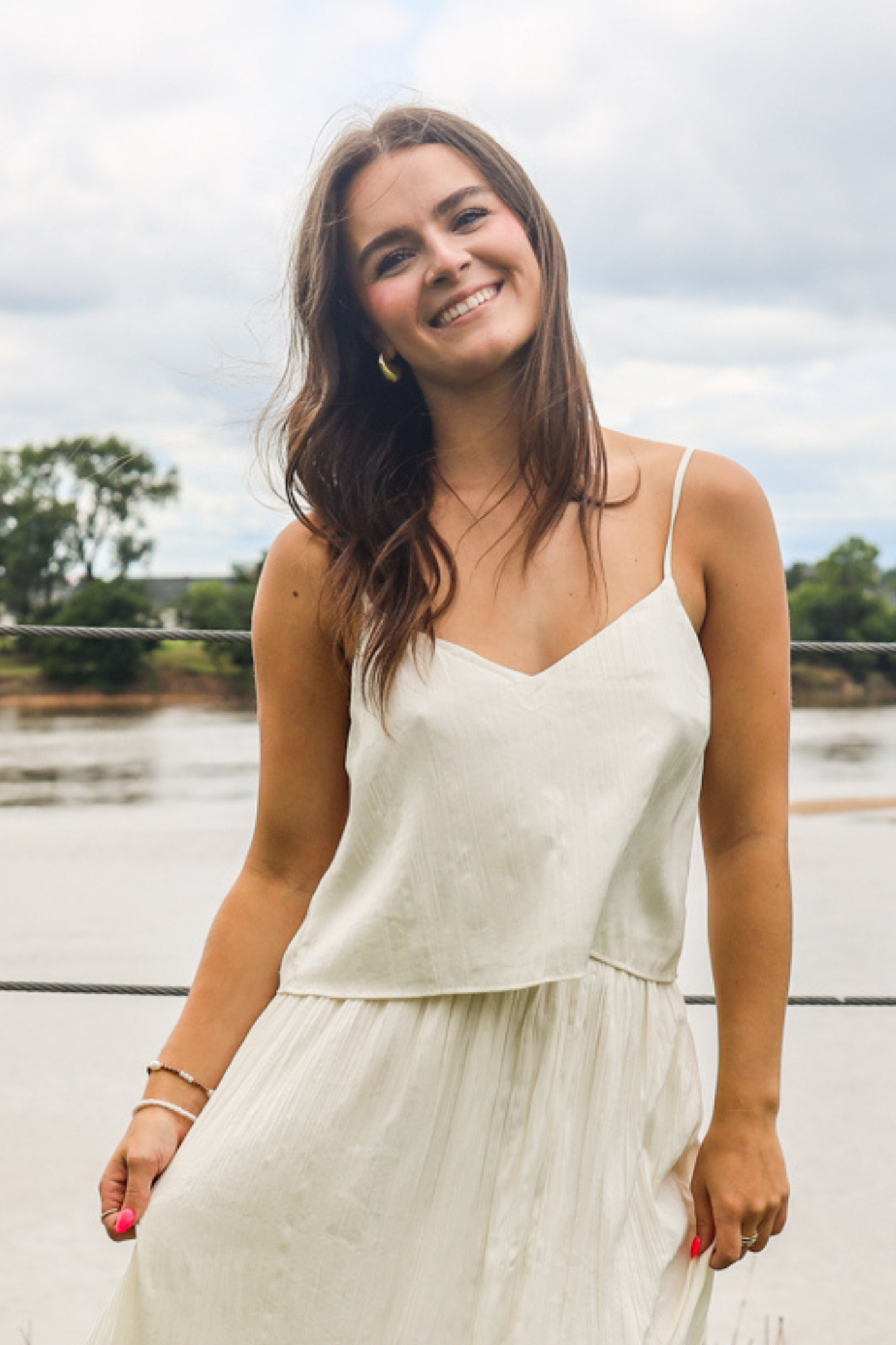 Z Supply: Fiore Crinkle Satin Tank in Sandstone