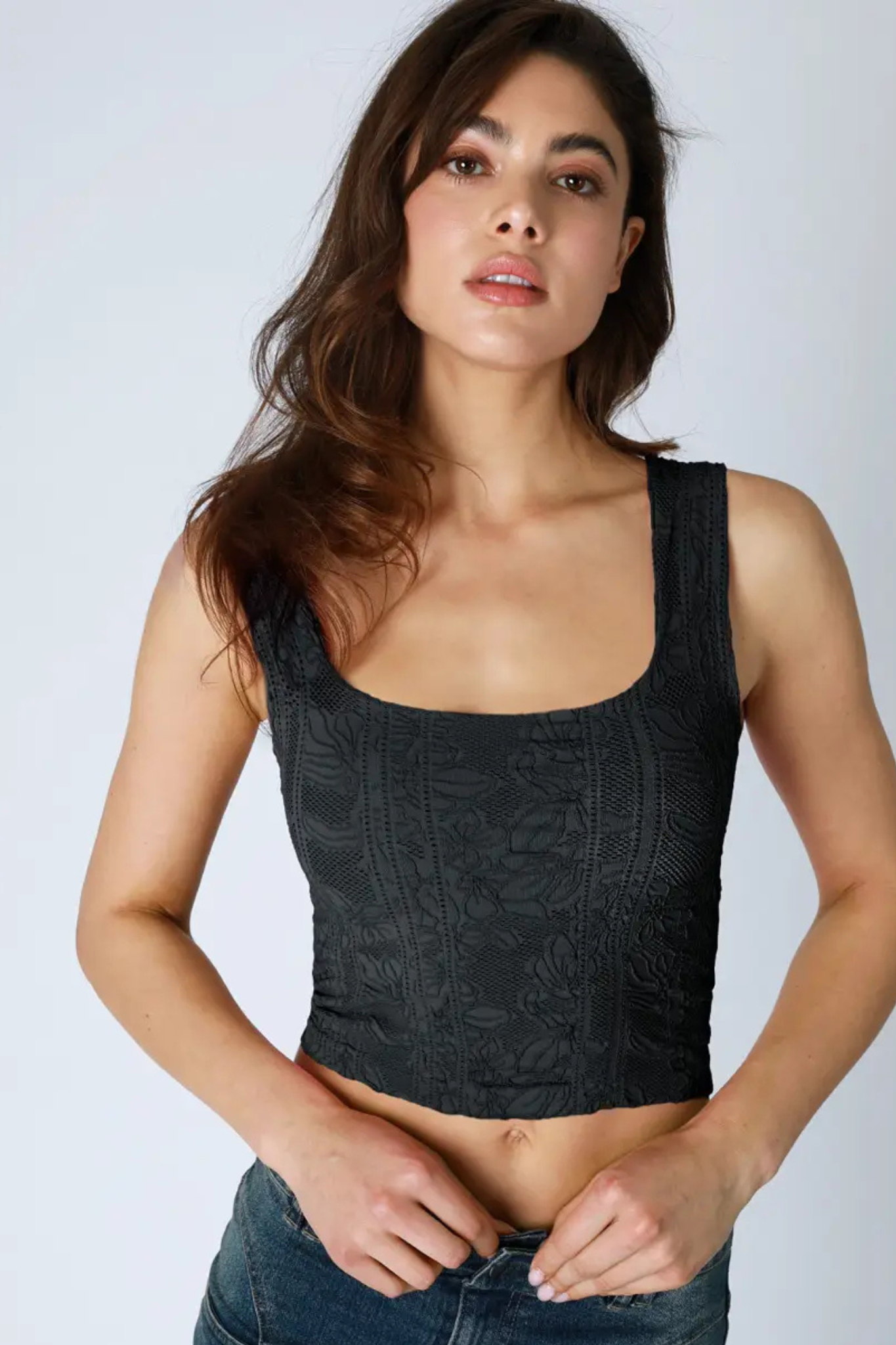 Nikibiki: Lace Square Crop Top