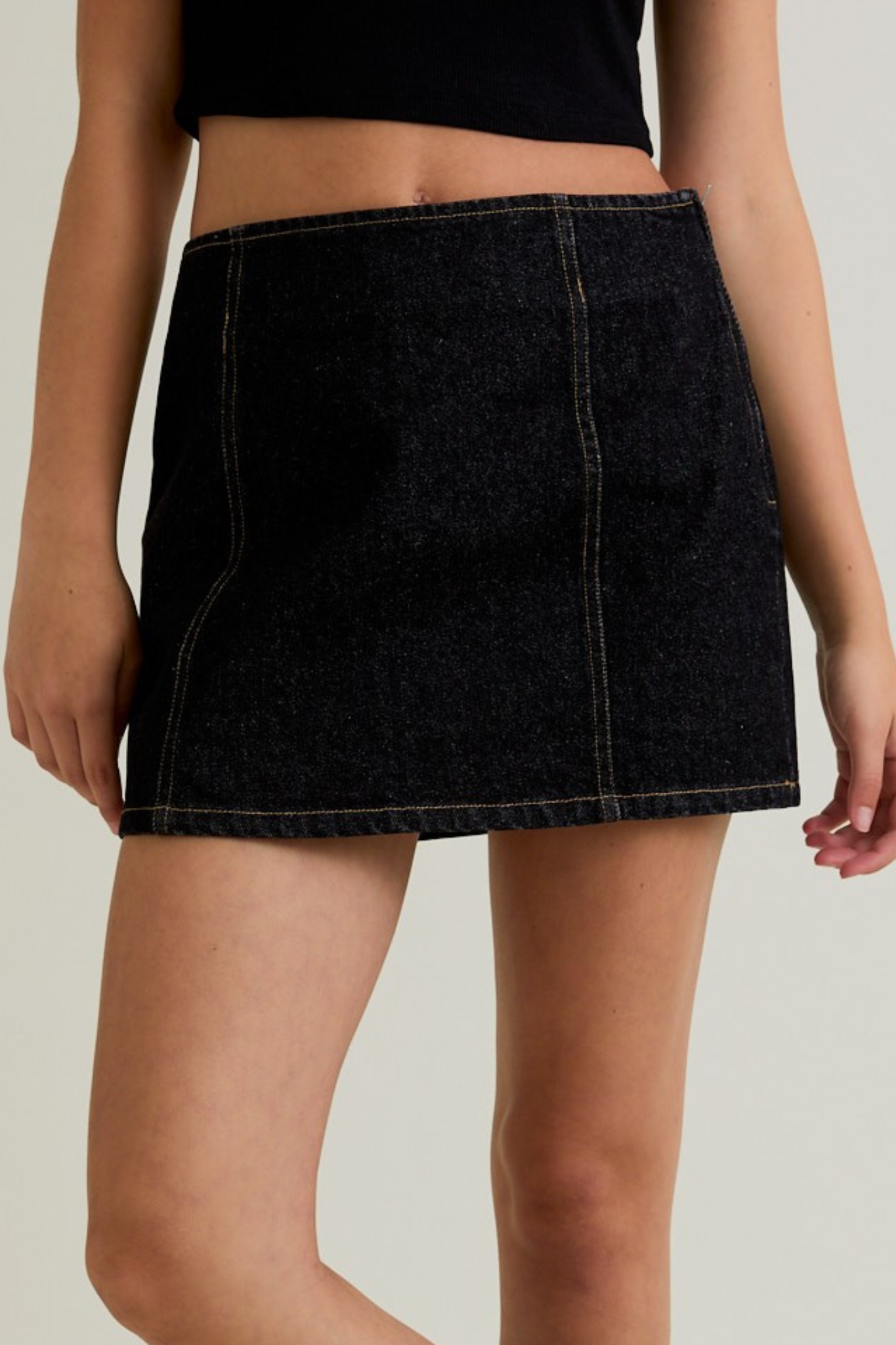 Jackie  Low Wasit Denim Skirt in Black