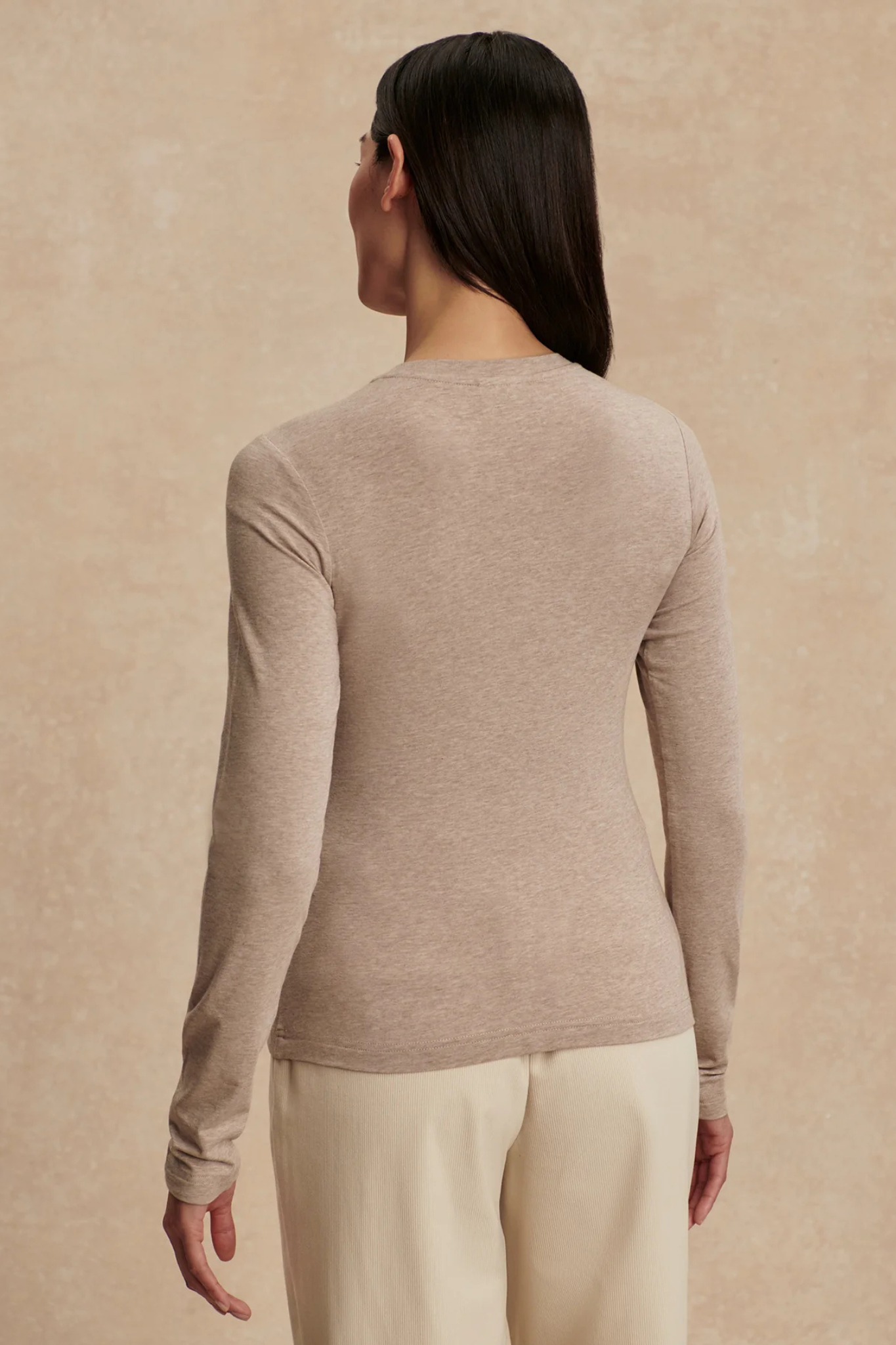 Varley: Edna Long Sleeve Fitted Tee in Taupe Marl