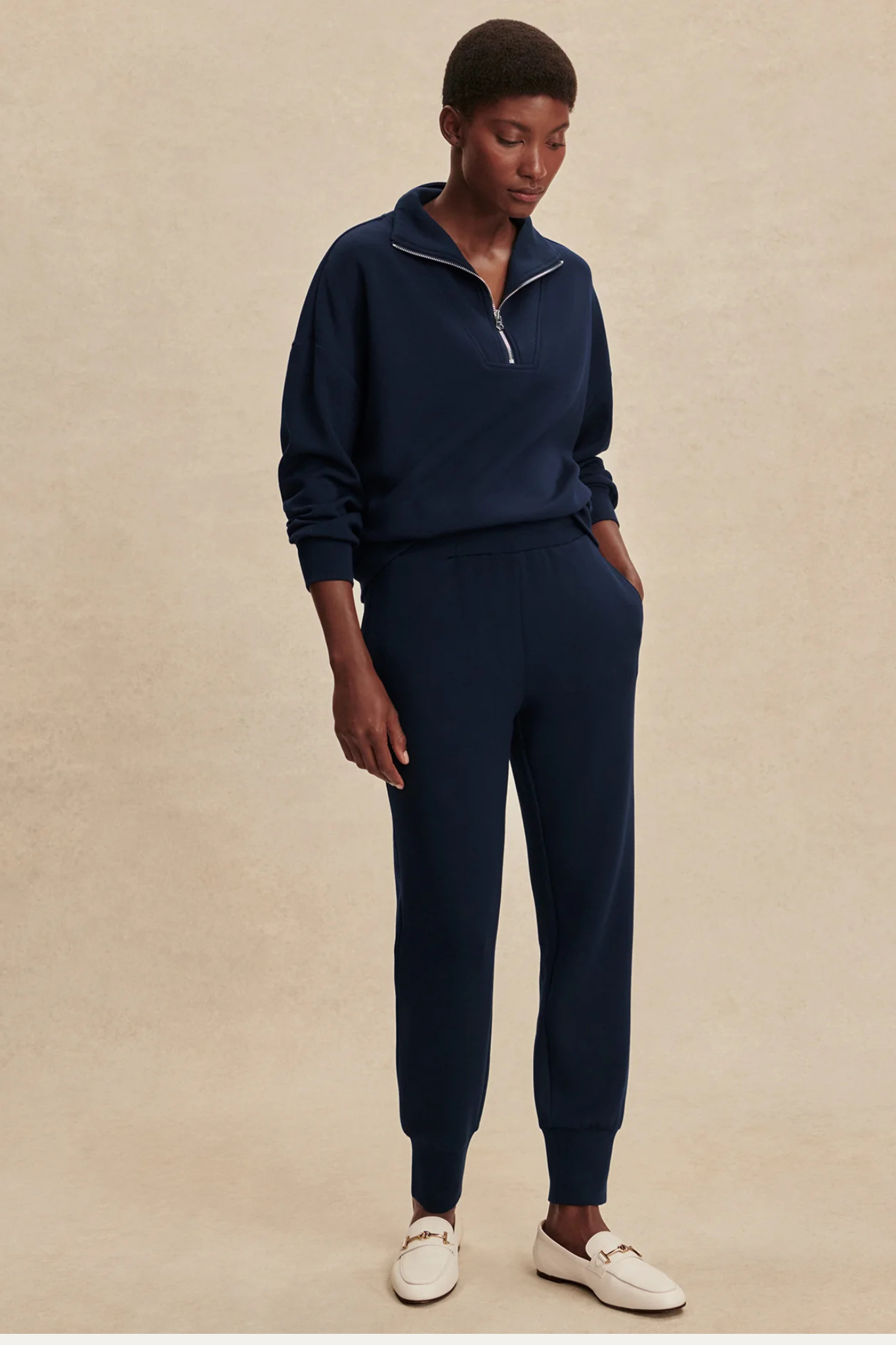 Varley: The Slim Cuff Pant in Navy