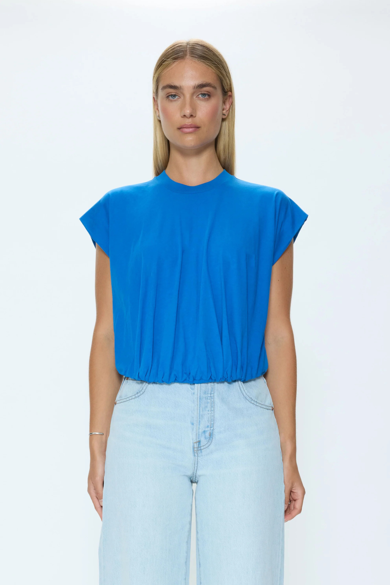 Pistola: Millie in Dusk