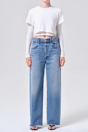 Agolde: Lyonne in Outbreak