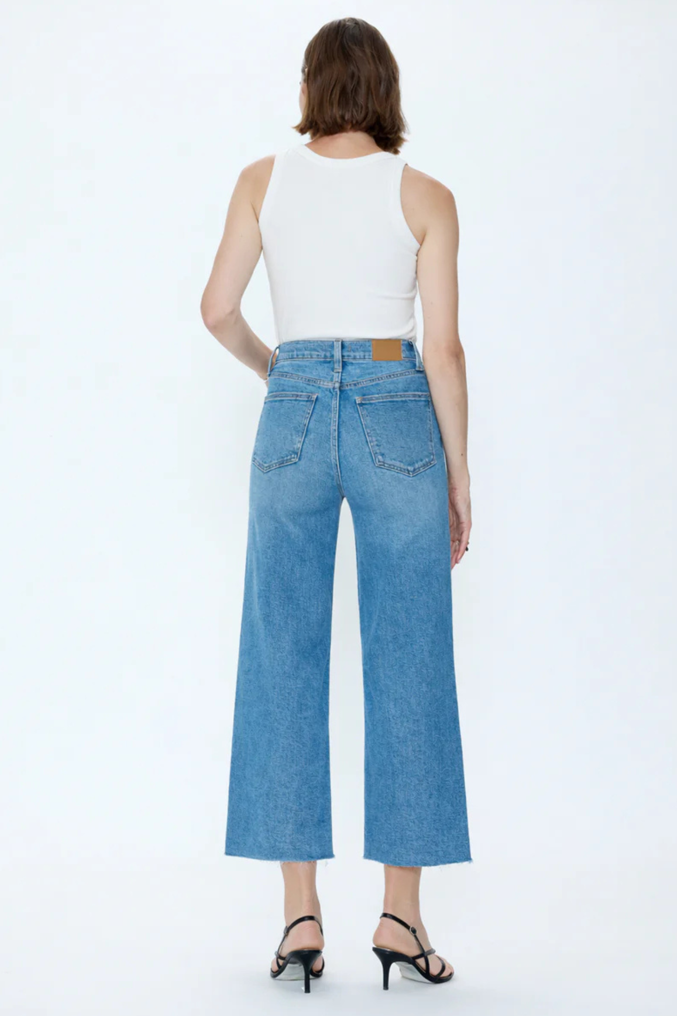 Pistola: Lana Crop in Wild Heart