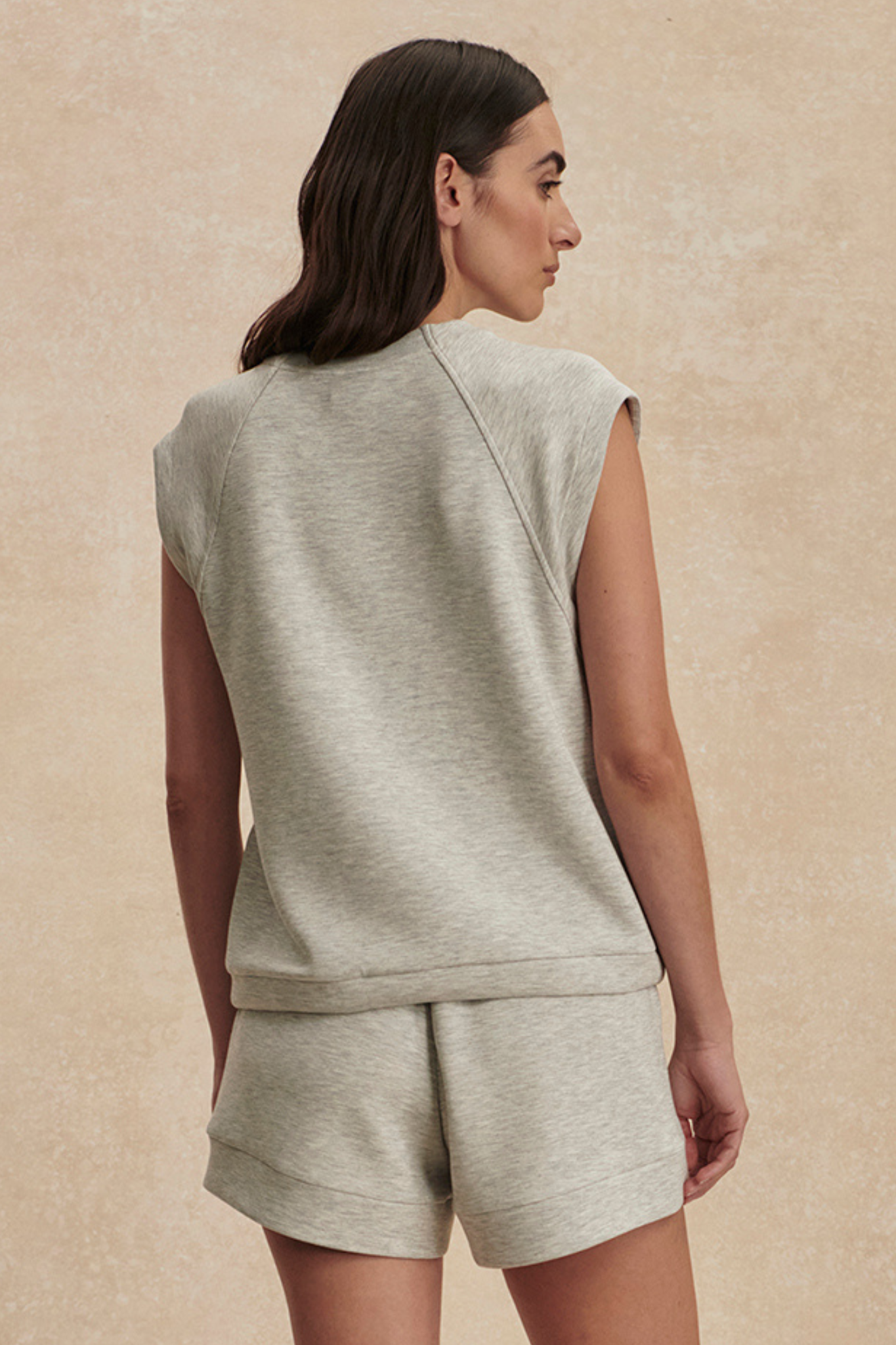 Varley: Salome Raglan Tee in Light Grey Marl