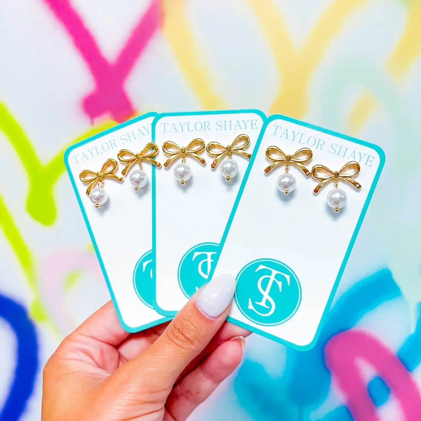 Taylor Shaye Designs: Kaylie Bow Drops