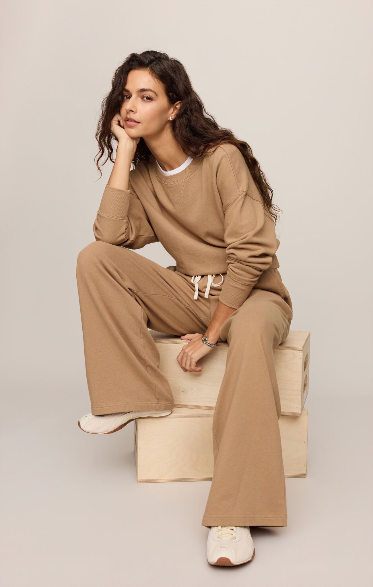Z Supply: Clubhouse Sweatshirt in Light Toffee