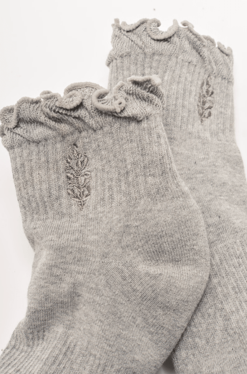Free People: Classic Ruffle Socks in Heather Grey - J. Cole ShoesFREE PEOPLEFree People: Classic Ruffle Socks in Heather Grey