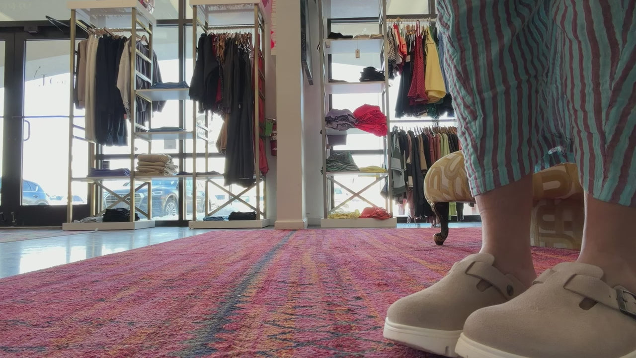 Load video: video try on of boston chunky 