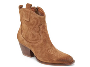 Dolce Vita: Shania in Brown Suede