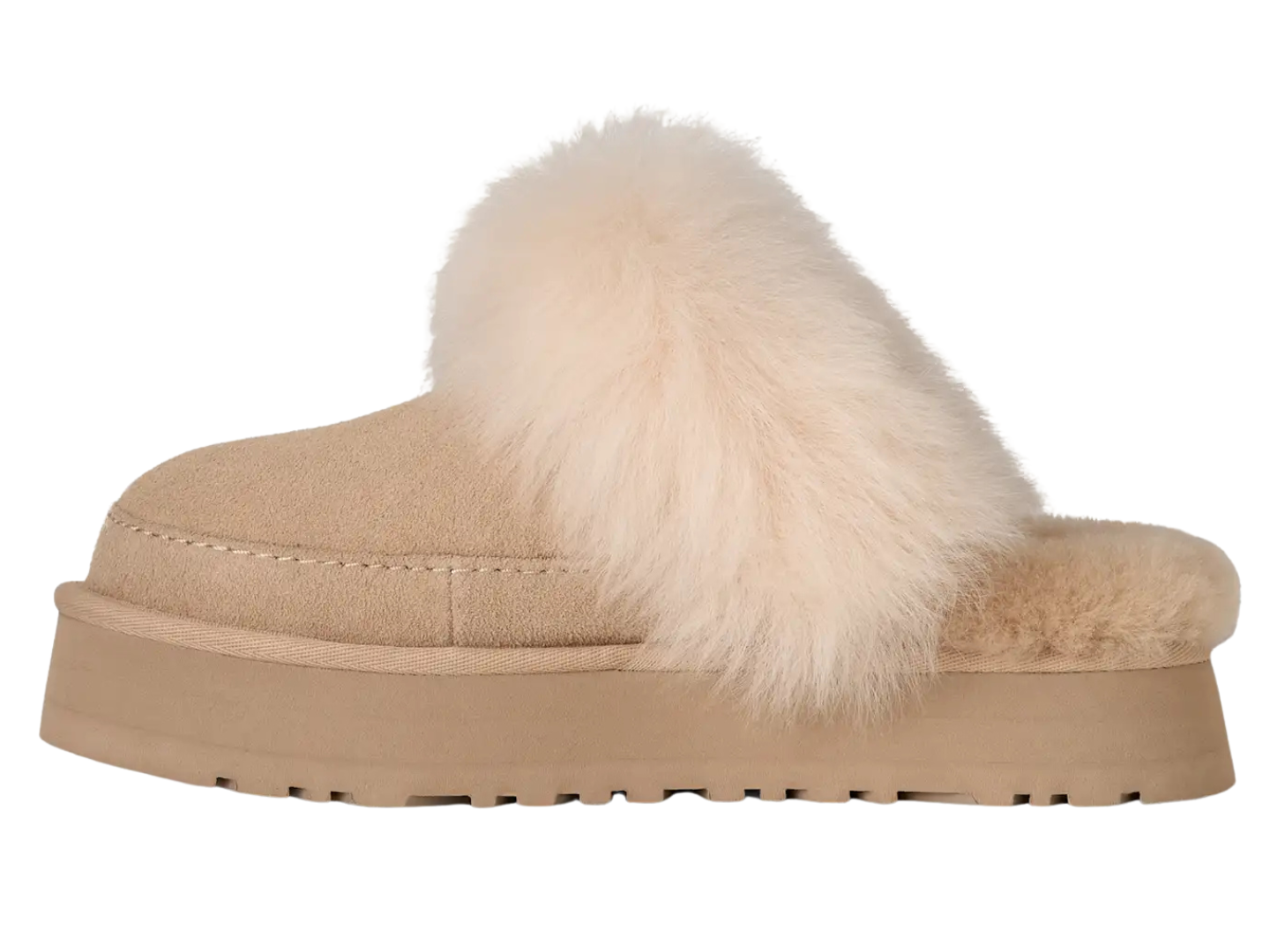 Disquette Chalet in Sandcastle by Ugg side view 