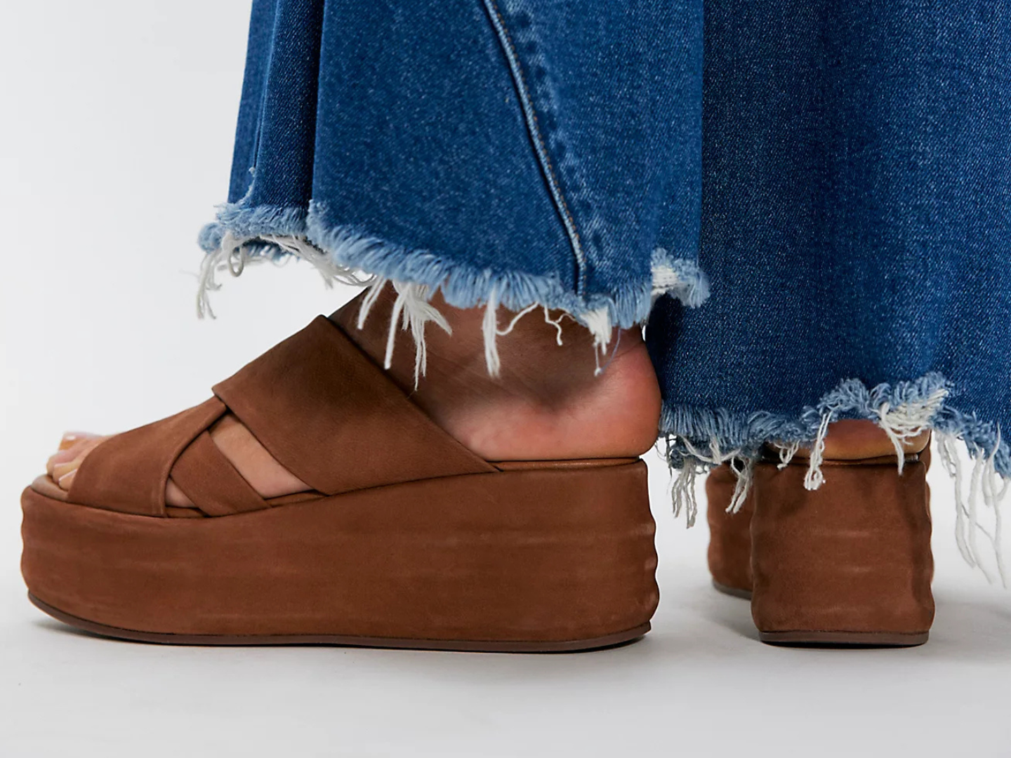 Free People: Wanderbay Flatform