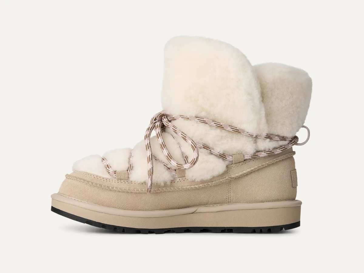 UGG Women's Moonlight Classic Tread Fluffed Boot