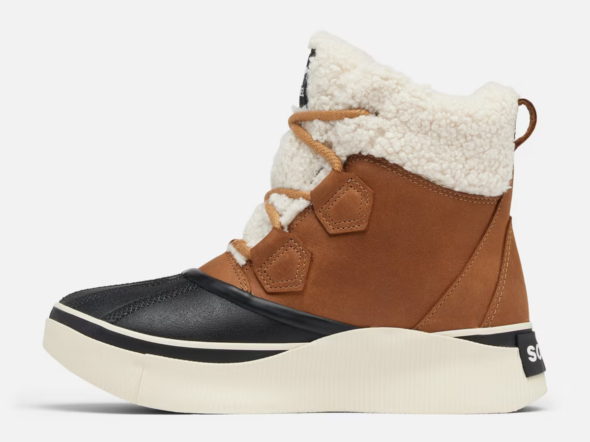 Sorel Women's Out N About IV Chillz in Taffy Black