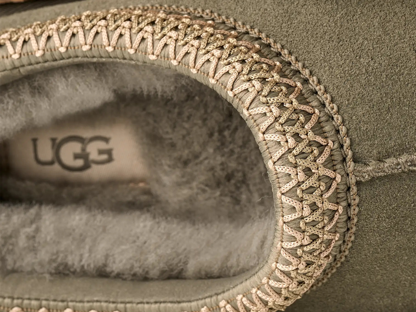 Ugg: Tasman II in Moss Green