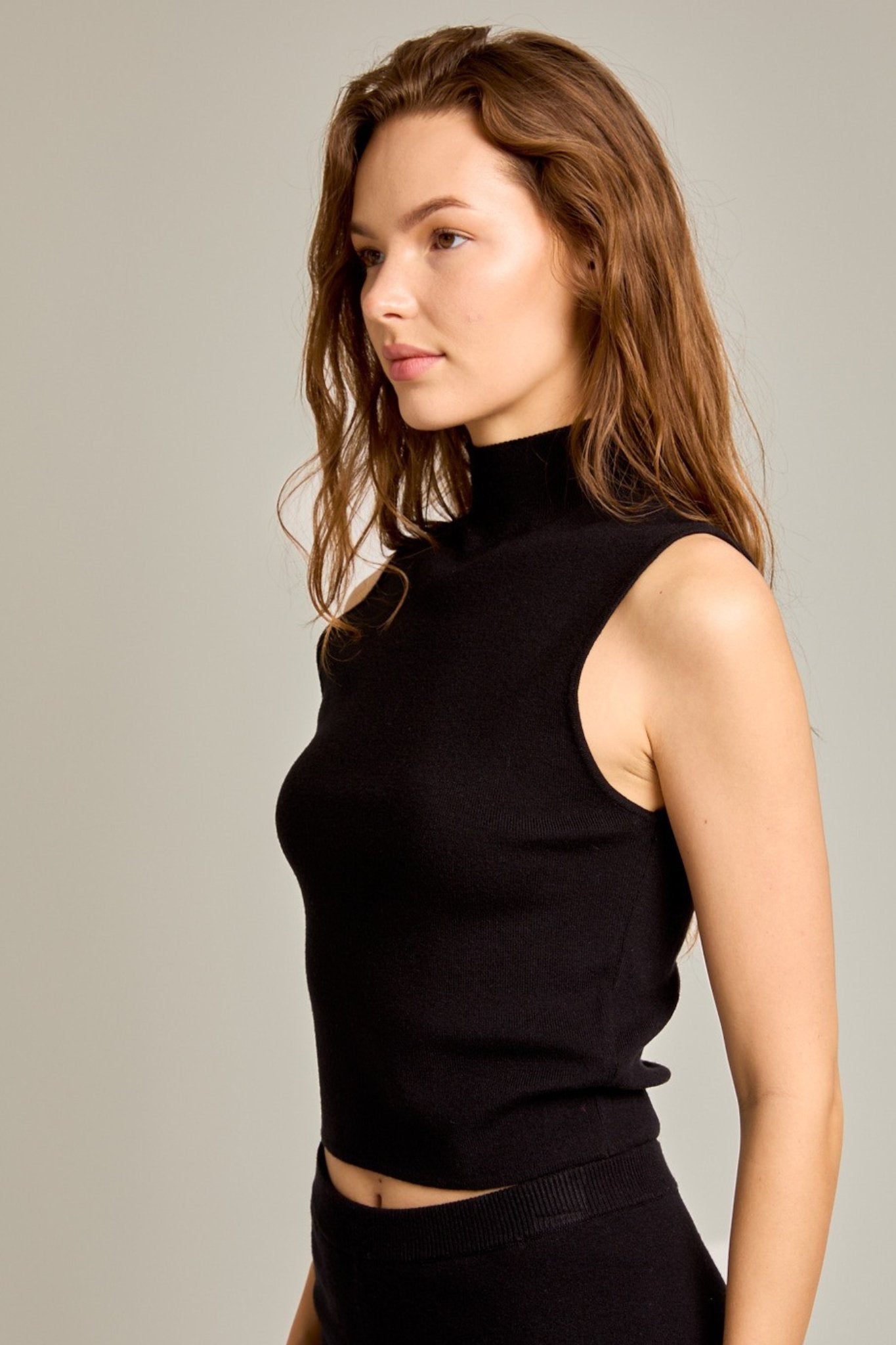 Vicki High Neck Sweater in Black - J. Cole Shoesle lisVicki High Neck Sweater in Black