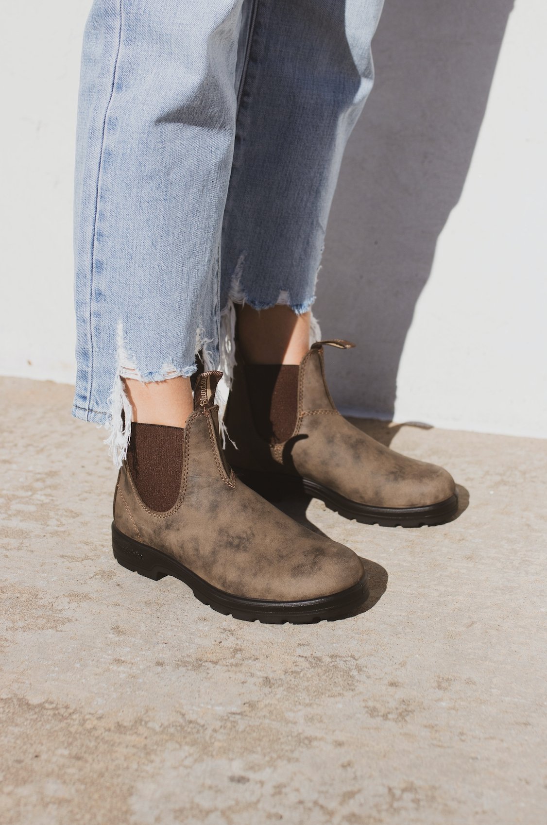 Blundstone: 585 Rustic Brown Cole Shoes - Main Image