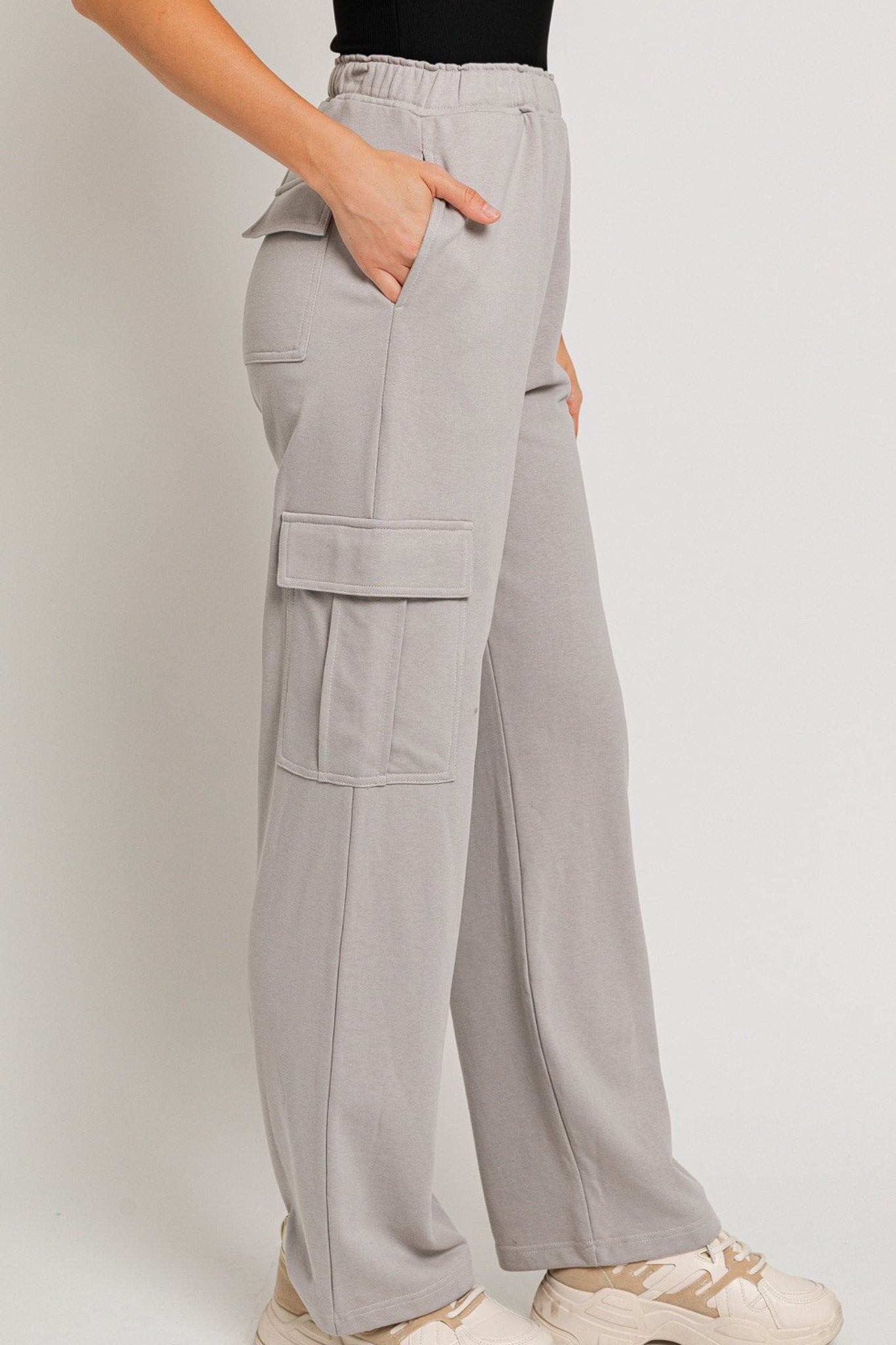 Cozy Cargo Sweatpants - J. Cole ShoesLE LISCozy Cargo Sweatpants