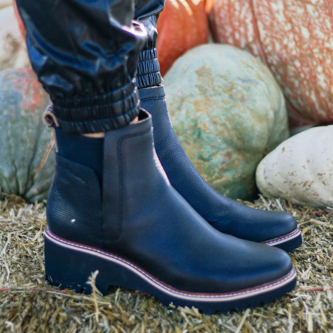 Dolce Vita: Huey H20 in Black - J. Cole ShoesDOLCE VITA